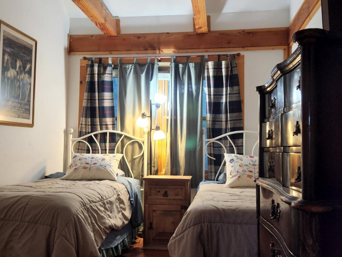 Cowgirl Palace Sag Harbor Bagian luar foto